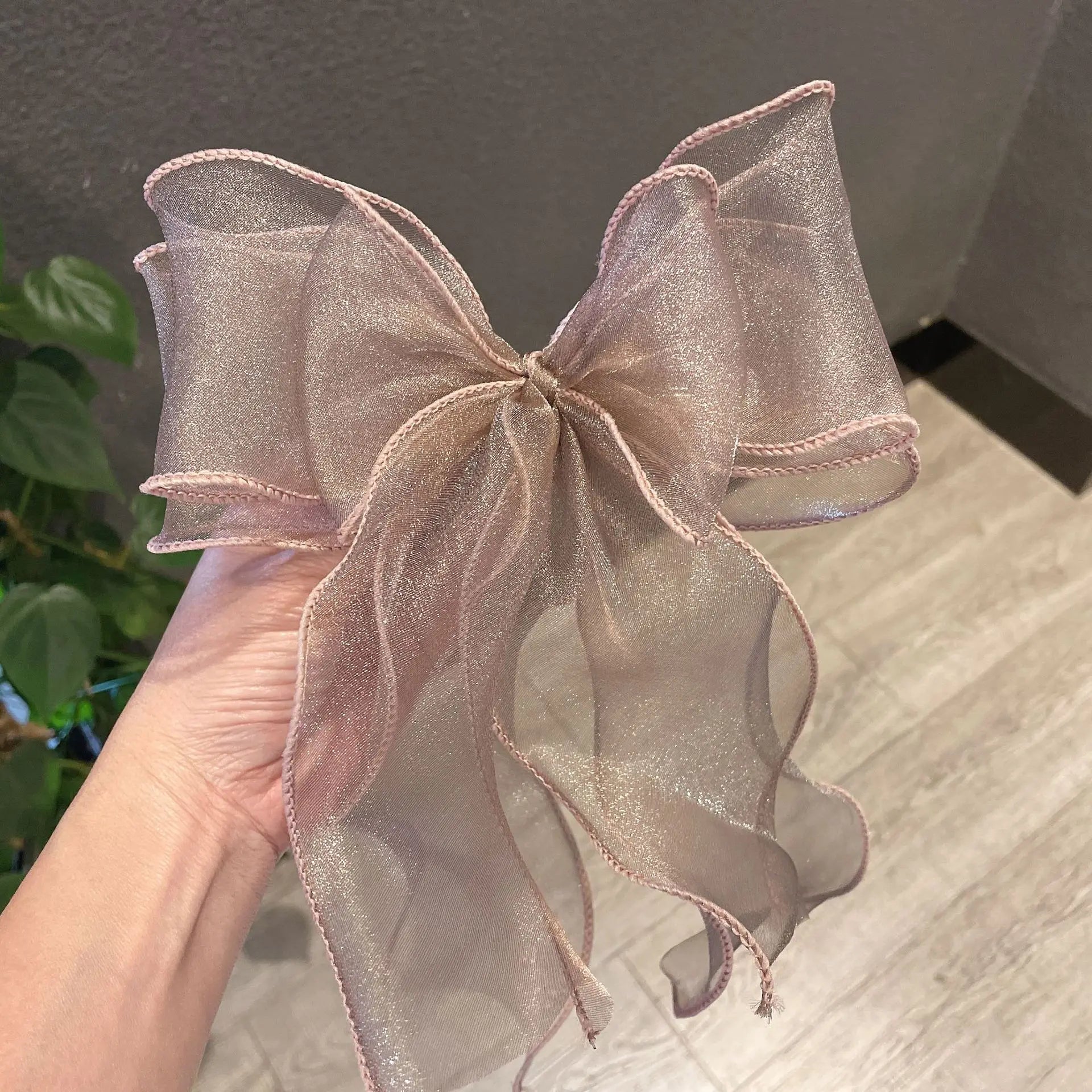 Elegant Lace Hair Clip