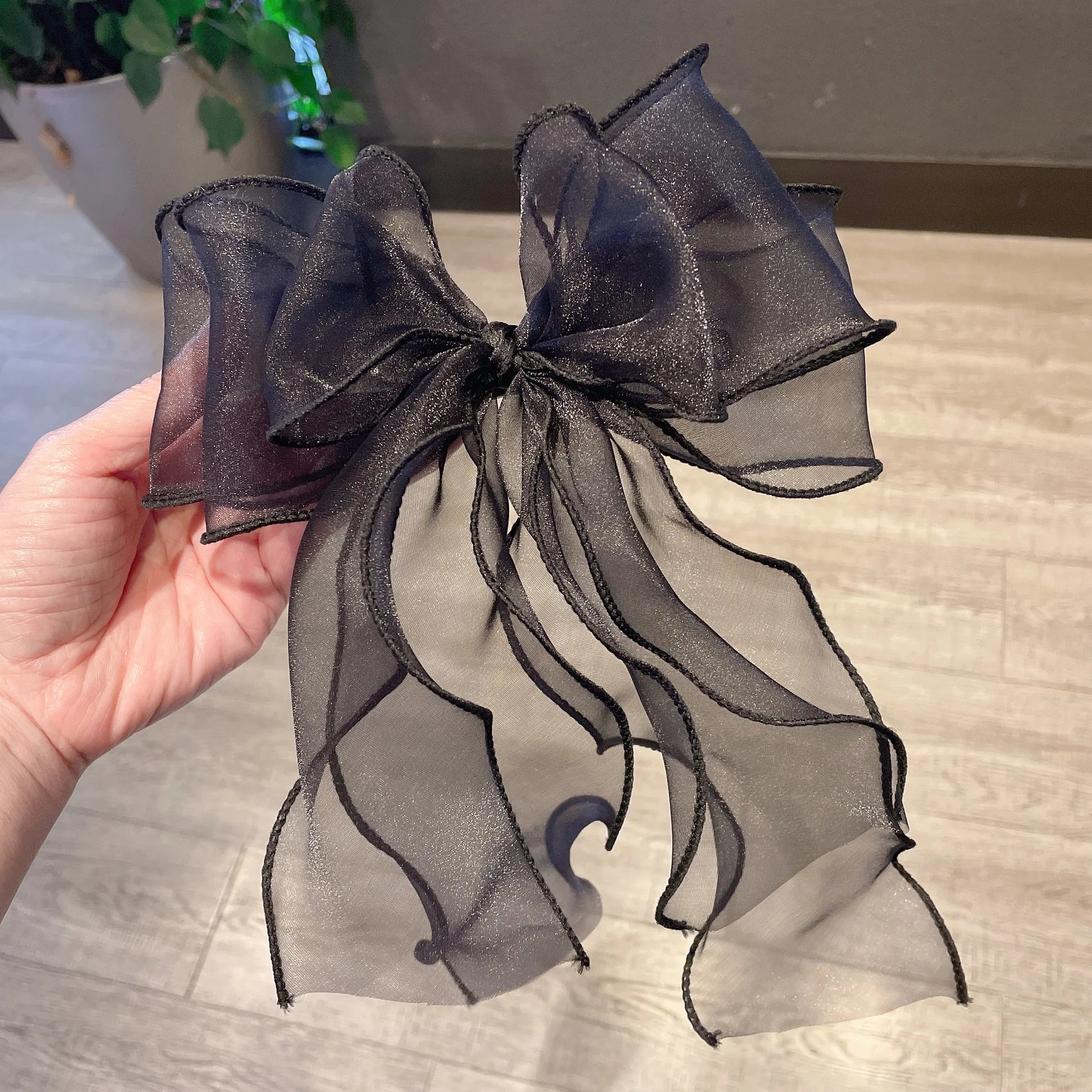 Elegant Lace Hair Clip