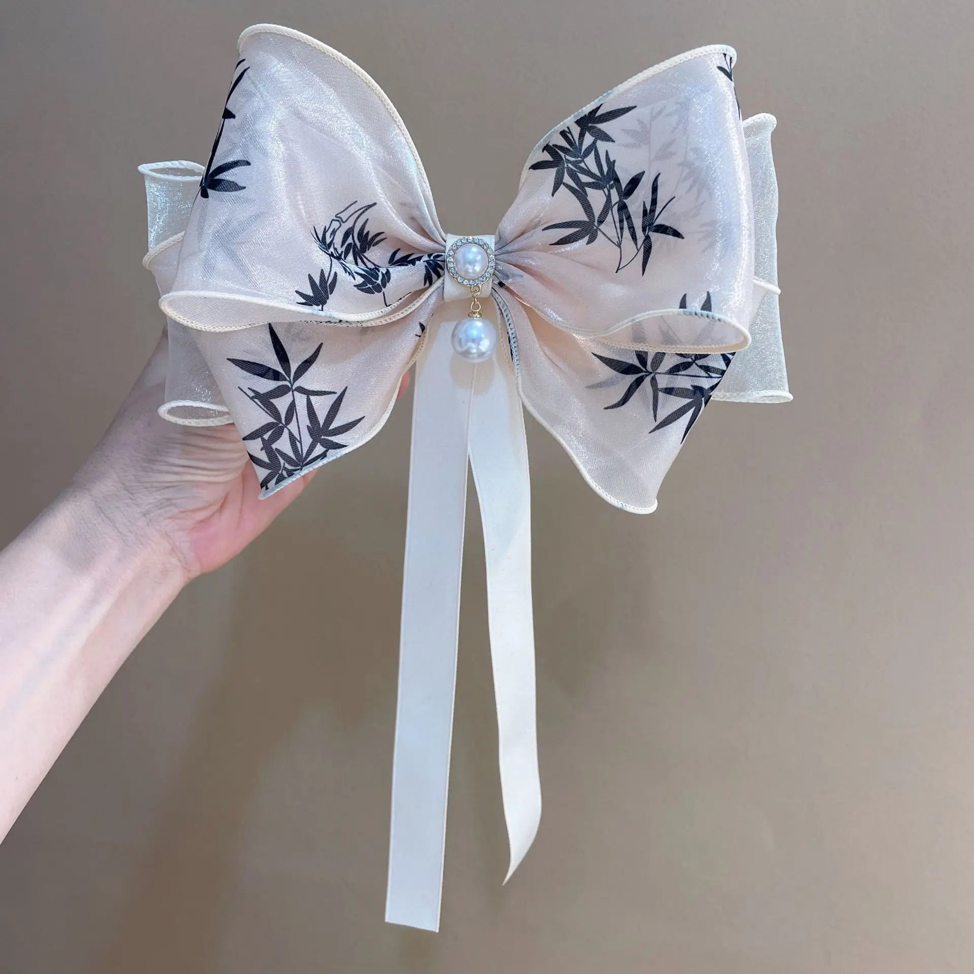 Elegant Lace Hair Clip