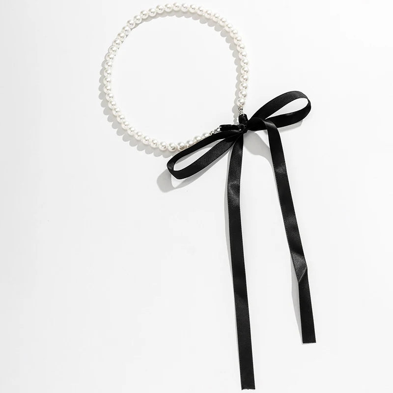 Elegant Ribbon Pearl Necklace