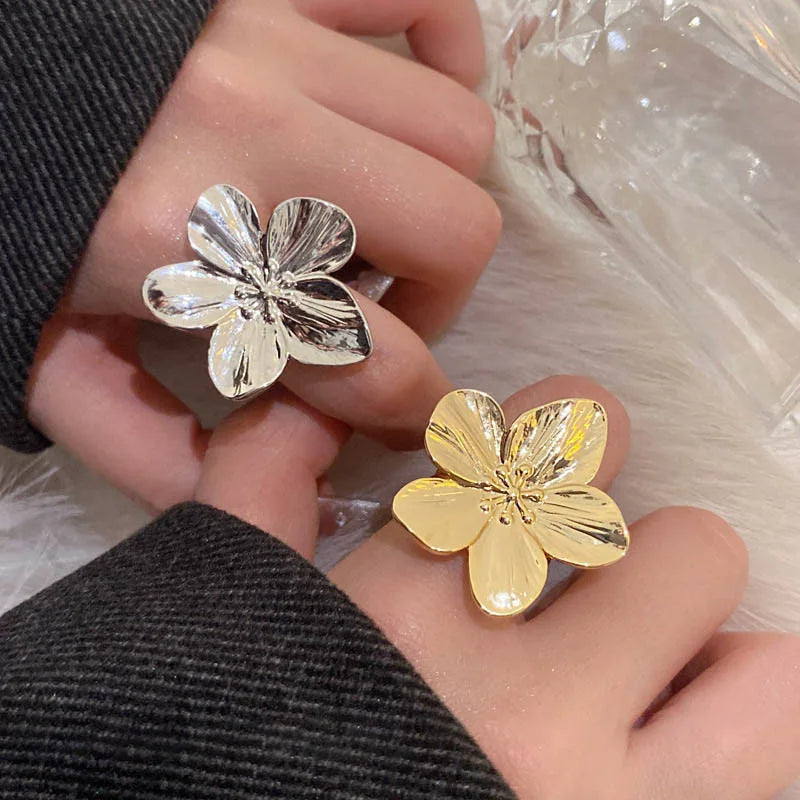 Trendy Floral Metal Ring