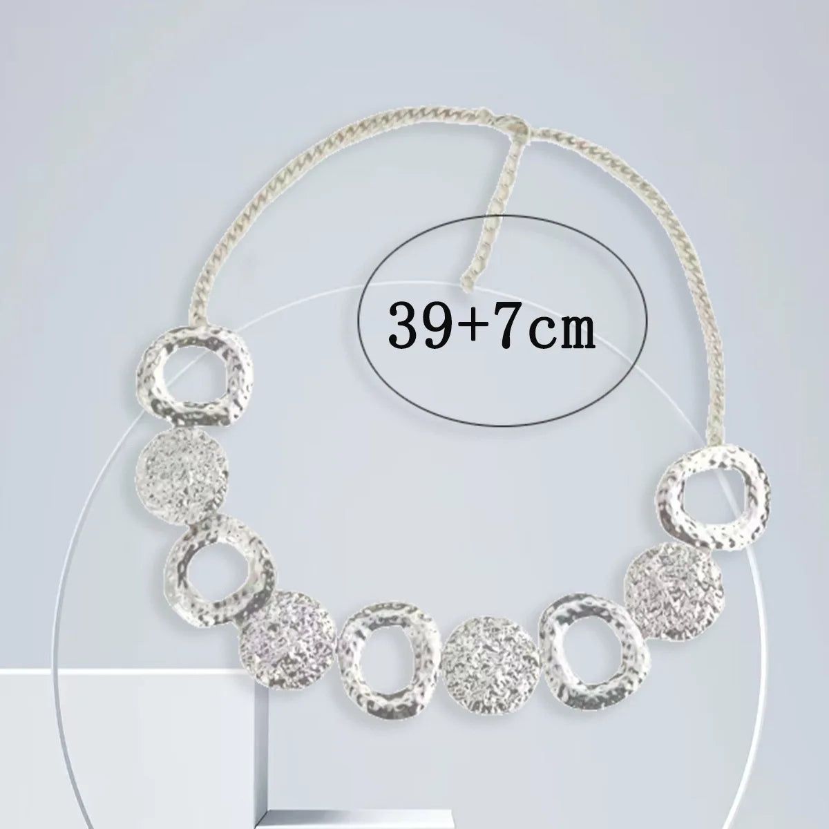 Women's Hammer-Shaped Pendant Necklace