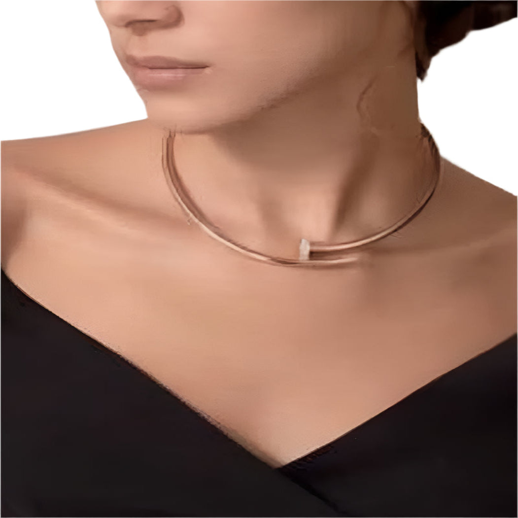 Elegant Nail-Shaped Necklace