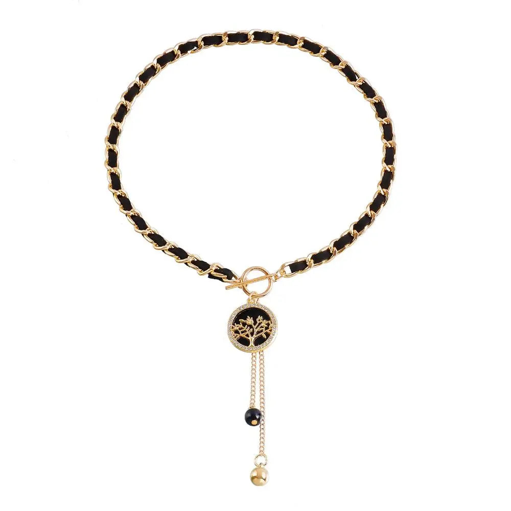 Trendy Black Heart-Shaped Pendant Necklace