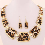 Tiger Jewelry Set – Necklace & Earrings