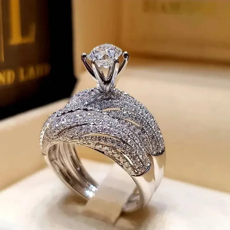 New Zirconia-Studded Wedding Rings Set