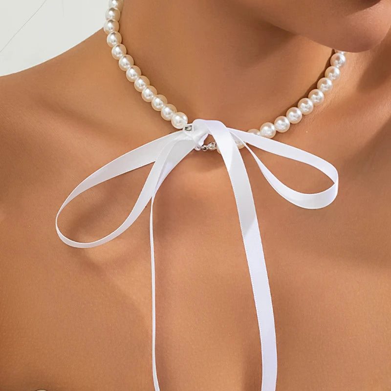Elegant Ribbon Pearl Necklace