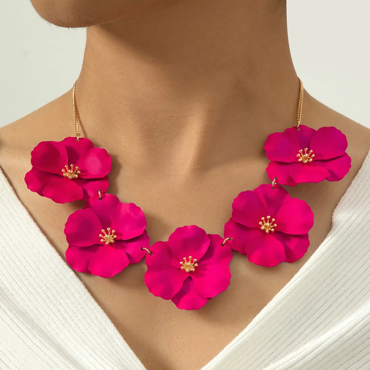 Vintage-Inspired Floral Choker Necklace