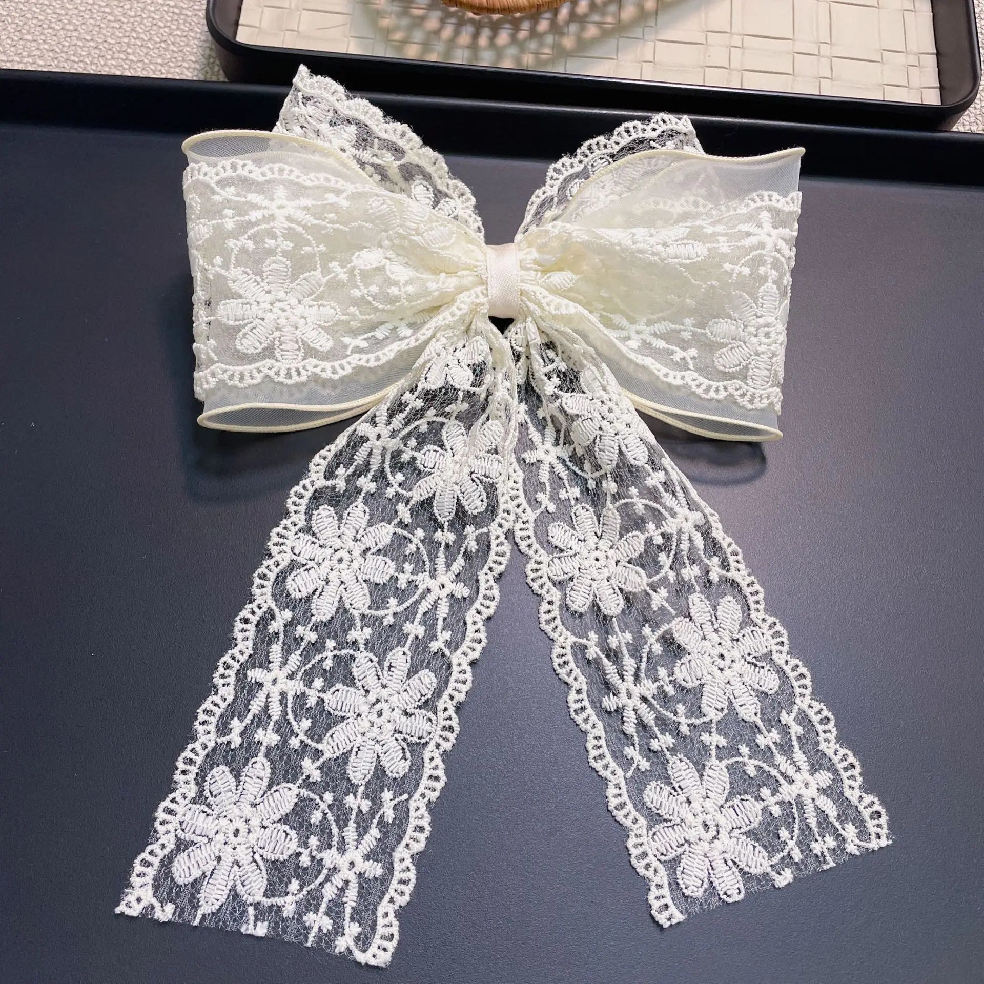 Elegant Lace Hair Clip