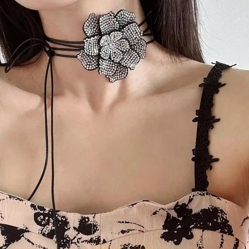 Adjustable Rope Flower Necklace