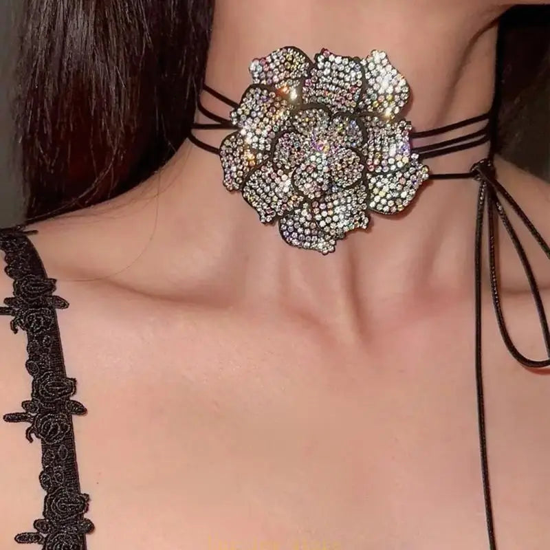 Adjustable Rope Flower Necklace