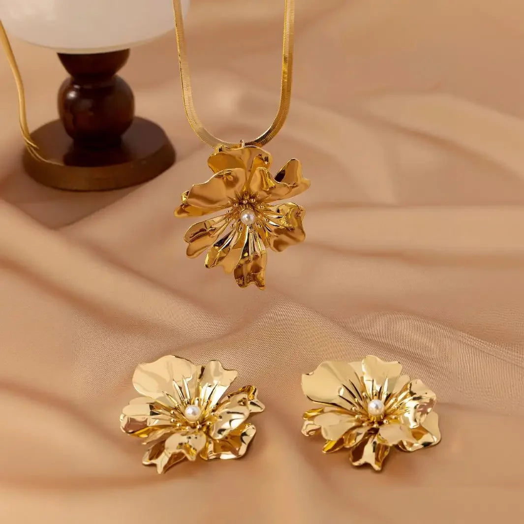 Jewelry Set – Snake Chain & Floral Design