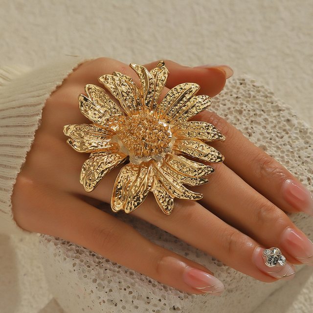 Sunflower ring