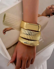 1 Set Golden Color Chunky Cuff Bangles Set For Women Water Proof Bangle Bracelets