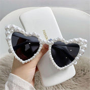 Trendy Heart-Shaped Sunglasses with Pearls – UV400 Protection for Women, Party & Beach"