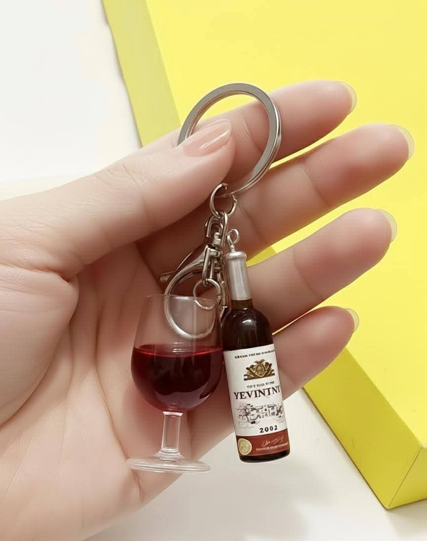 [2D Plan] 1Pc Holiday Christmas Imitation Wine Glass And Bottle Keychain - Acrylic Pendant Keychain With Lobster Buckle, Suitable For Wallet Bag Accessories, Backpack Pendants, And Gift Accessories | Seasonal Decorations | Acrylic Keychain, Women's Car Ke