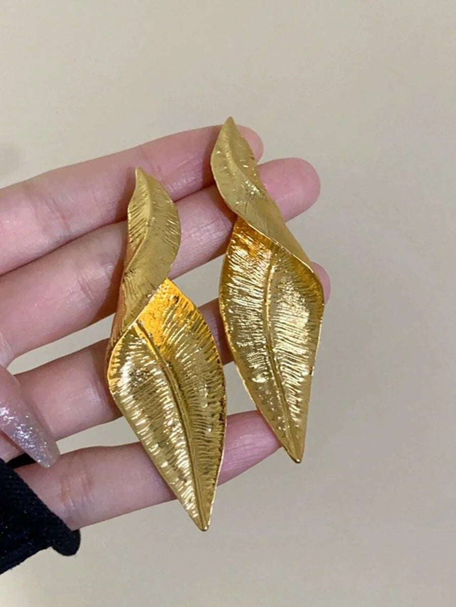 Gold leave earrings