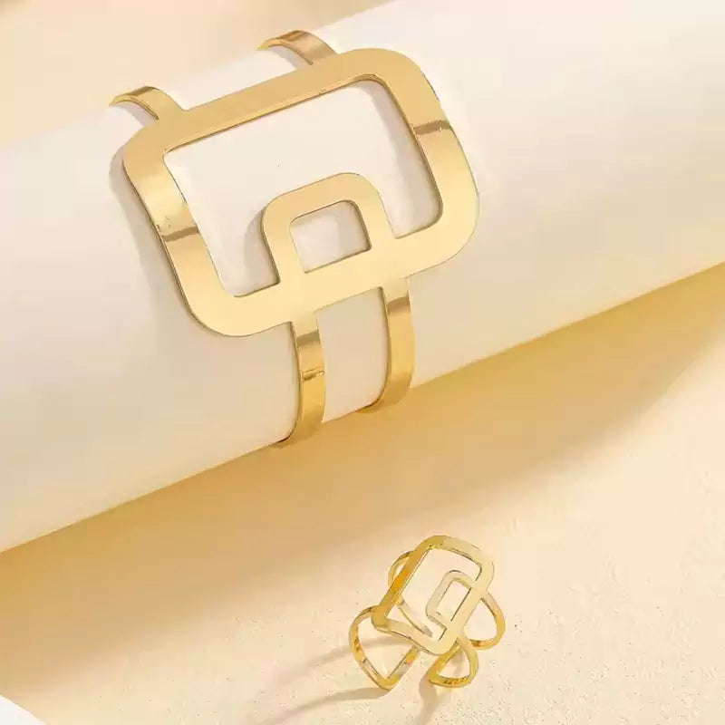 Elegant Geometric Gold Ring and Bracelet Set – Modern Minimalist Women’s Jewelry
