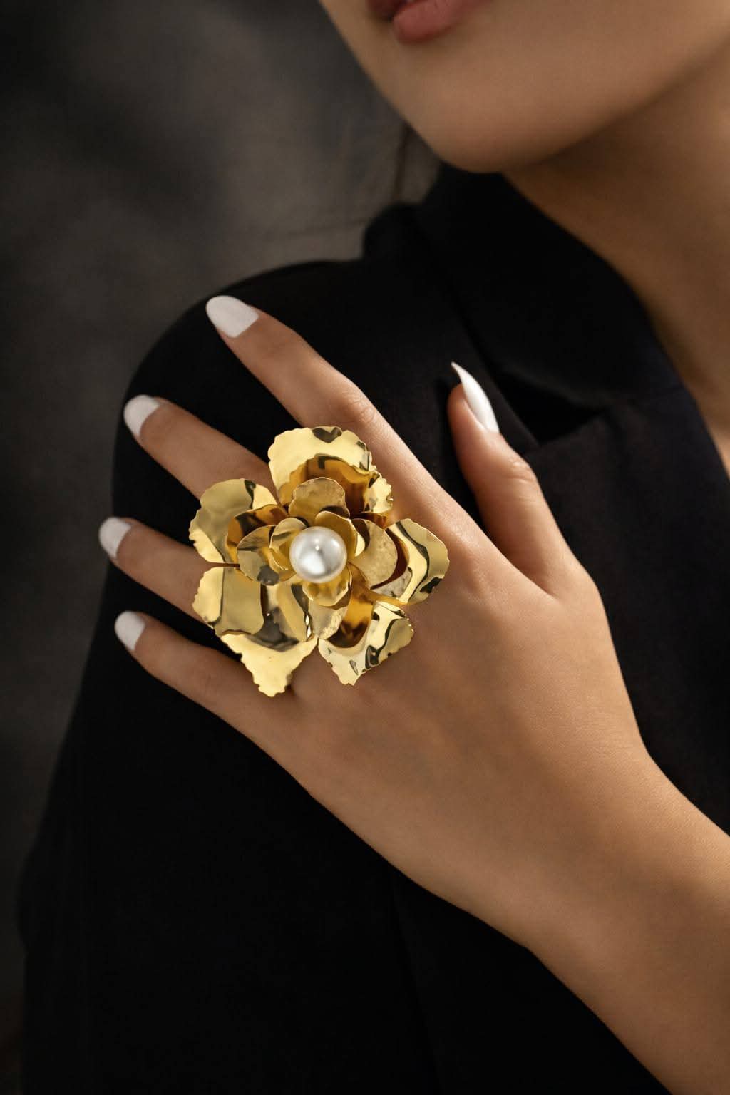 Golden flower ring
