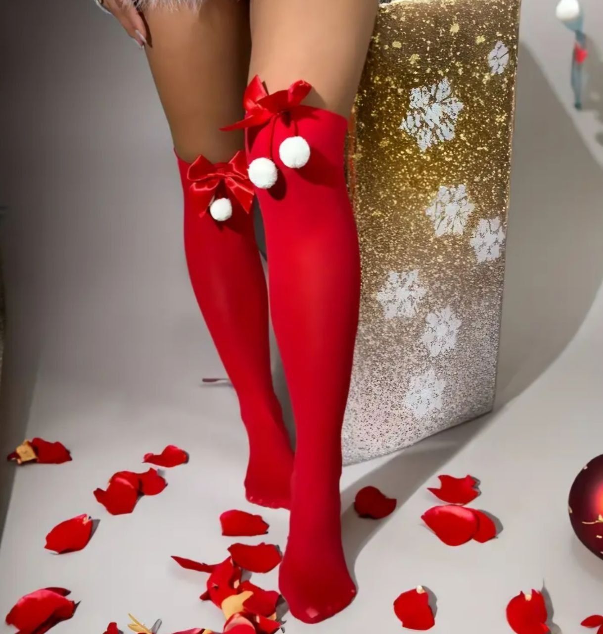 Christmas Socks Women's Christmas Stockings Thigh High Socks Red and White Stripes High Socks with Bow Over Knee Candy Canes Stocking Knee High Socks Girls Knee High Carnival Winter