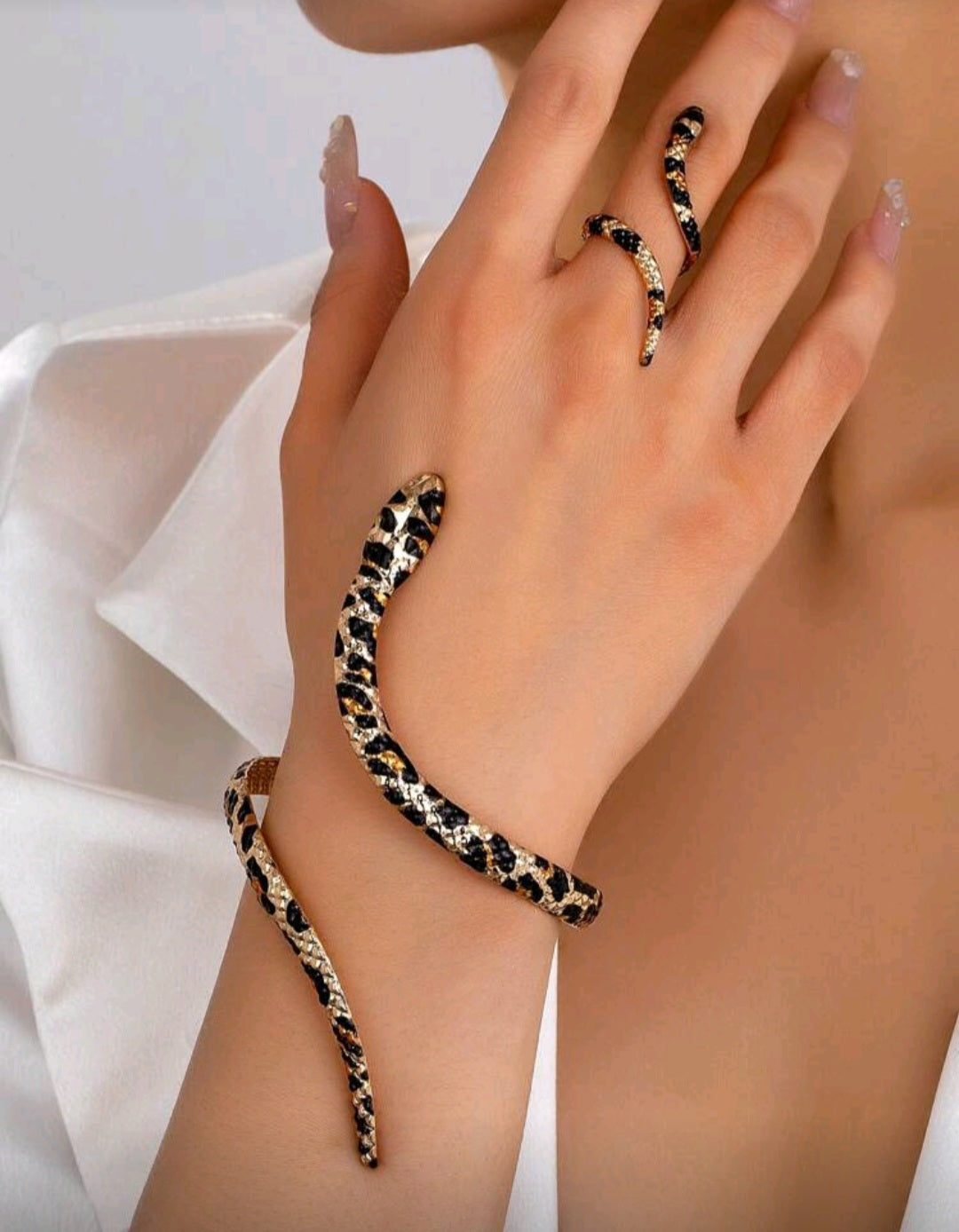 1 Set Fashionable European And American Snake Shape Ring And Bracelet Jewelry Set For Women, Versatile
