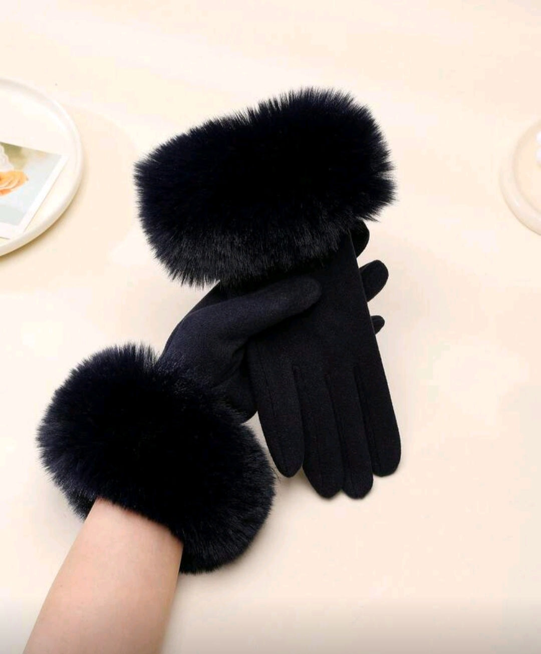 1 Pair Women's White High-Density Faux Wool Warm Gloves With Touchscreen Functionality, Suitable For Winter Outdoor Activities And Cycling