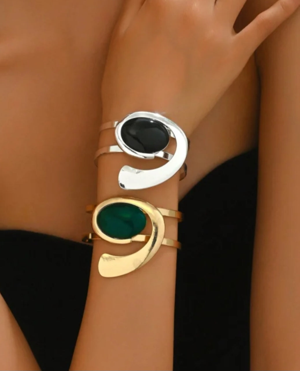 1PC Fashion Exaggerated Design Sense Geometric Metal Style Minimalist Open Bracelet Suitable Silver