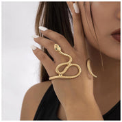 Adjustable Cobra Hand Bracelet – Versatile & Stylish