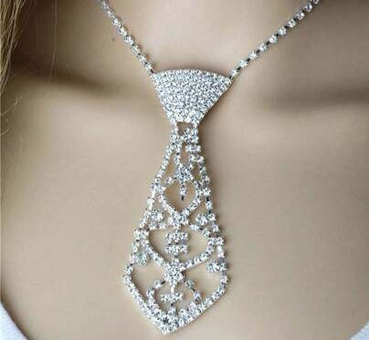Elegant Tie-Shaped Necklace Adorned with Glitter and Rhinestones, Adjustable, Perfect for Trendy Occasions Like Graduation Parties, Valentine’s Day, and Mother’s Day – Ideal Gift