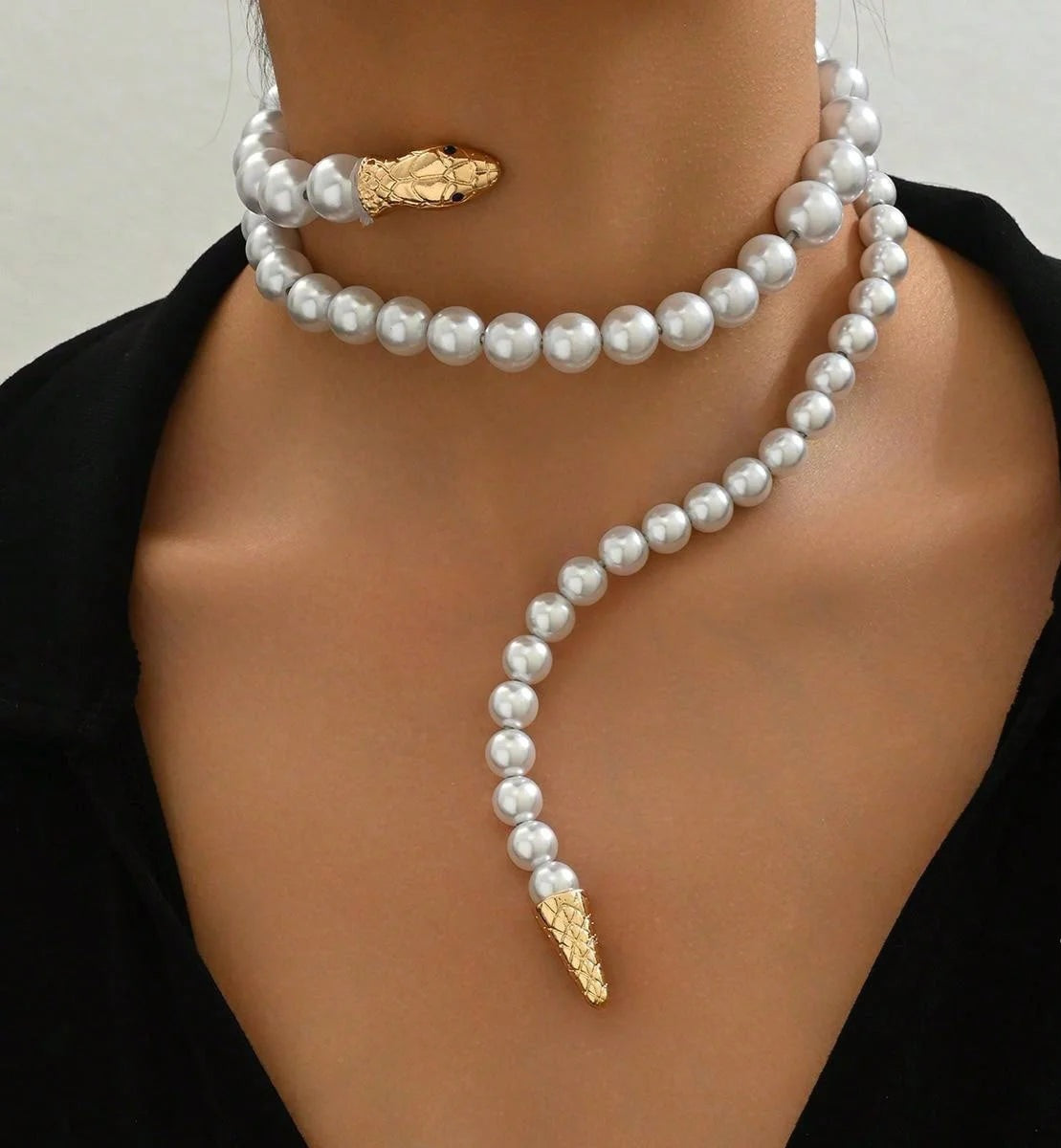Women’s Pearl Snake Necklace – Adjustable Gothic Choker with Gold Snake Head, Statement Fashion Jewelry