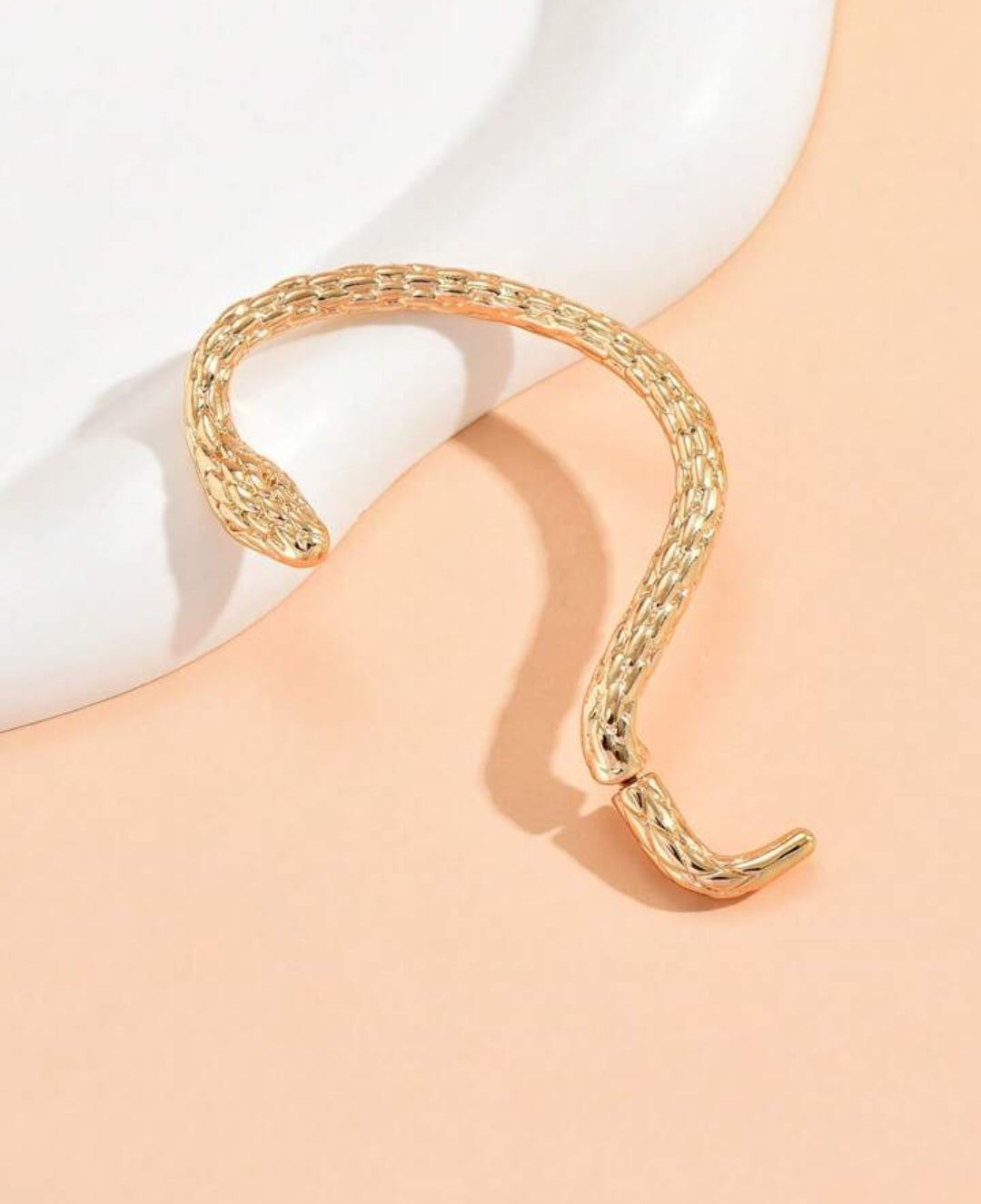 Snake Shape Gold Ear Cuff – Non-Piercing Stylish Wrap Around Earring for Women