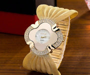 BAOHE 1pc Ladies' Gold Butterfly Strap Inlaid With Diamonds Quartz Wristwatch, Valentine's Day Gift