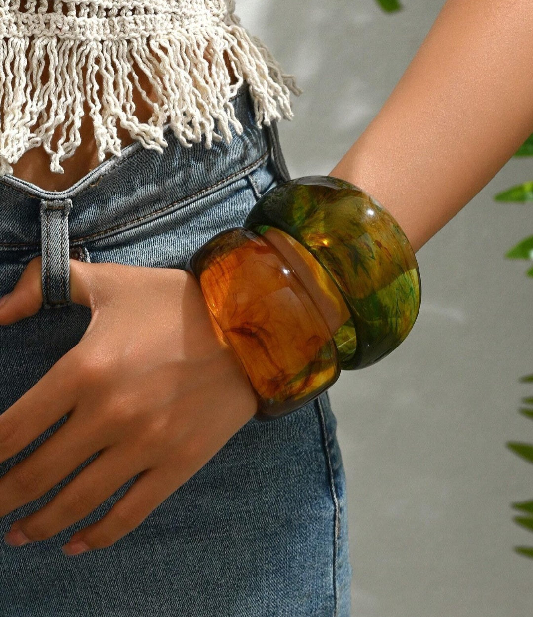 1pc Fashion Exaggerated Geometric Transparent Floral Resin Bangle Brown