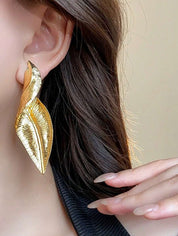 Gold leave earrings
