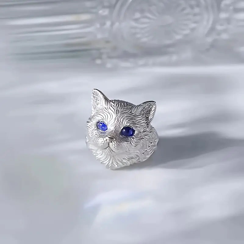 Cat ring with blue eyes