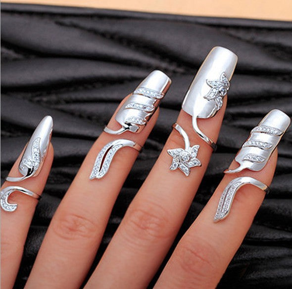 Women’s Magic Finger Flower Nail Art Ring – Silver Color