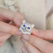Cat ring with blue eyes