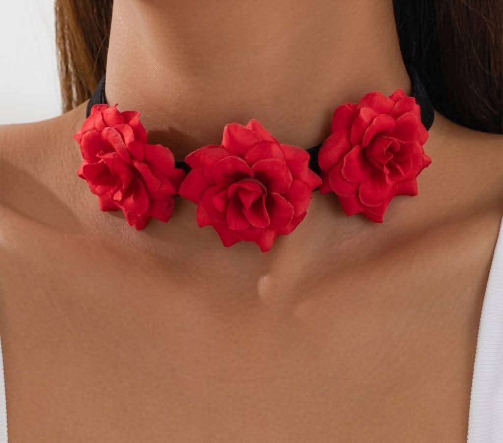 Triple Bloom Velvet Choker