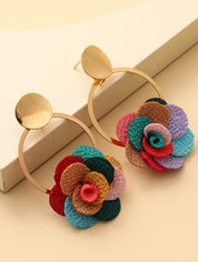 Gold shiny decorative high-heel brooch pin, a large ornamental accessory perfect for parties, holidays, and special occasions.