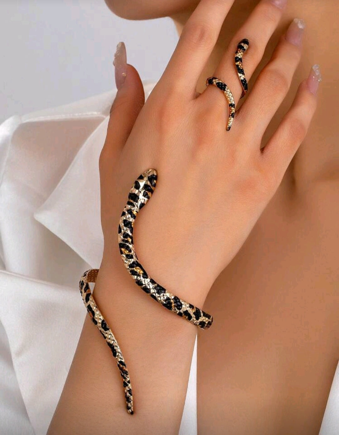 1 Set Fashionable European And American Snake Shape Ring And Bracelet Jewelry Set For Women, Versatile