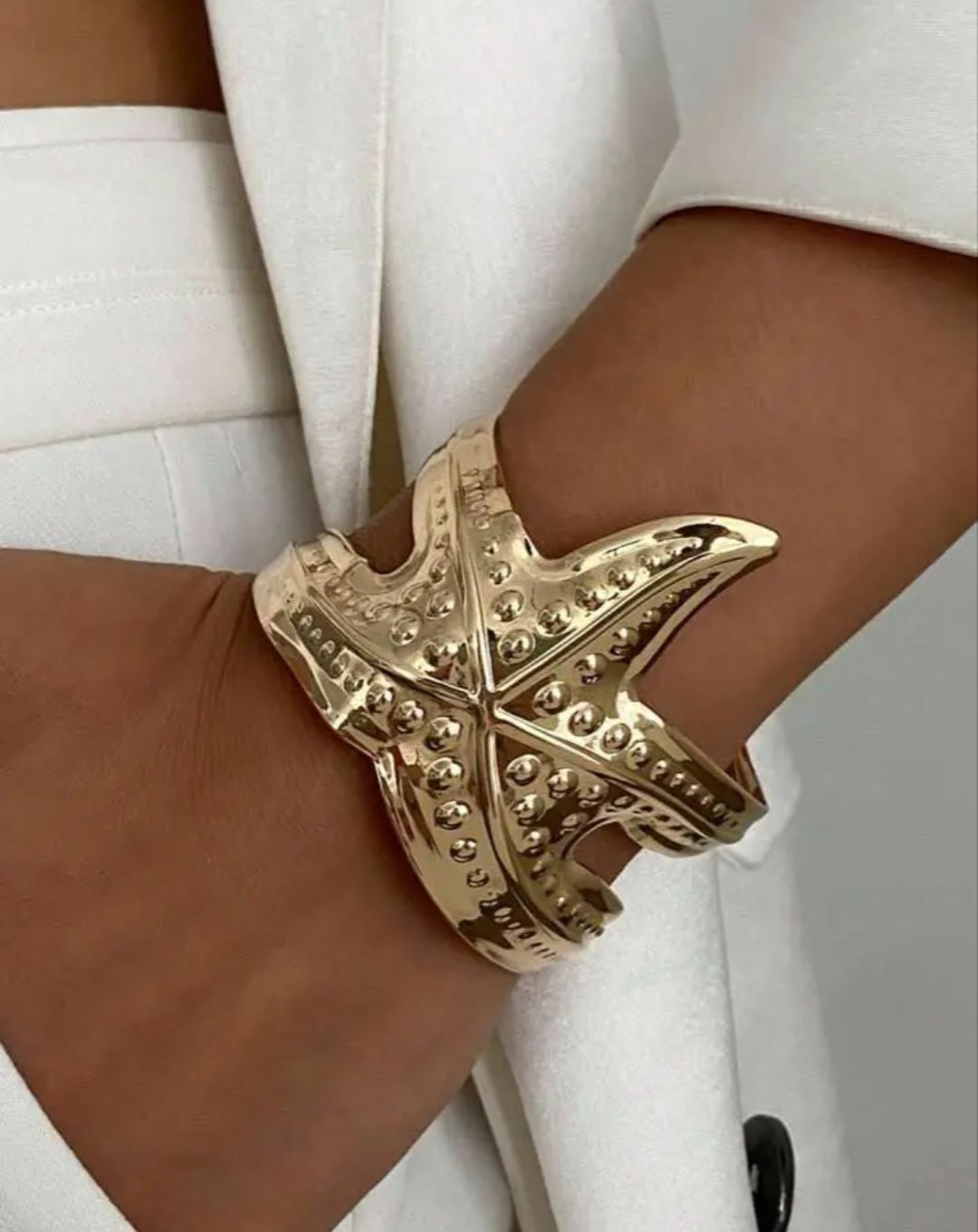 1pc Vintage Fashionable Exaggerated Creative Metallic Gold