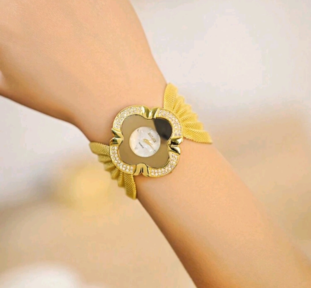 BAOHE 1pc Ladies' Gold Butterfly Strap Inlaid With Diamonds Quartz Wristwatch, Valentine's Day Gift